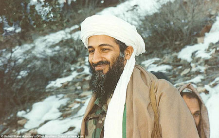 Ảnh hiếm về nơi ẩn nấp của trùm khủng bố Bin Laden