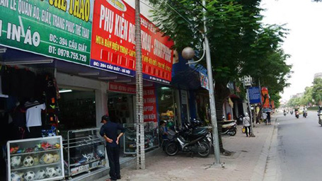 Hà Nội: Ăn mặc lịch sự đi cướp điện thoại, bị người dân bắt trói