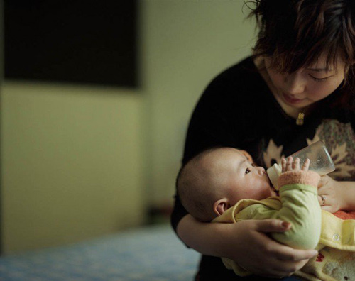 Đẻ mướn ở Trung Quốc: 240.000 USD sẽ có một đứa con mang DNA của mình
