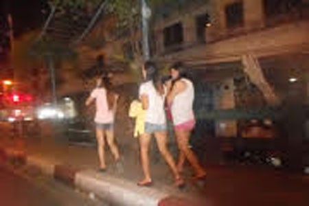 Ngón nghề ăn chơi “thòng” gái mại dâm ở Sài Gòn