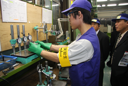 Nhật Bản tăng tuyển lao động trẻ VN
