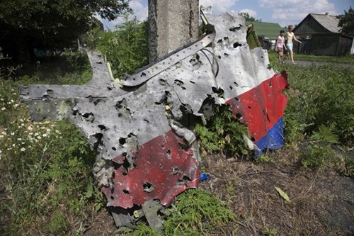 Những hình ảnh chứng minh MH17 đã bị bắn bằng tên lửa