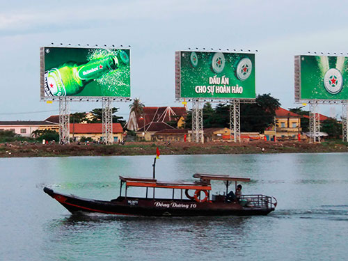 Gỡ trần quảng cáo: Thở phào!