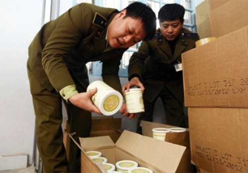 Hà Nội: Quản lý thị trường bị kiện vì "sữa dê Danlait"