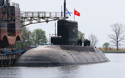 Chuyên gia quốc tế ca ngợi sức mạnh tàu ngầm và quân đội Việt Nam